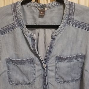 EDDIE BAUER Pretty Denim Embroidered Shit